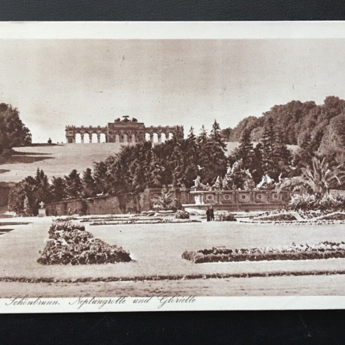 Wien - Schönbrunn - Neptunbrunnen und Gloriette - Österreich 400237 TH