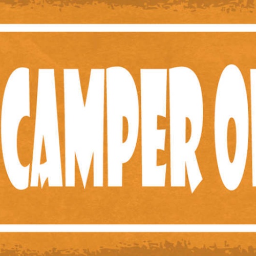 Schild Camper On Tour Camping Platz Bus Reise Outdoor 27x10 Blech od.Holz