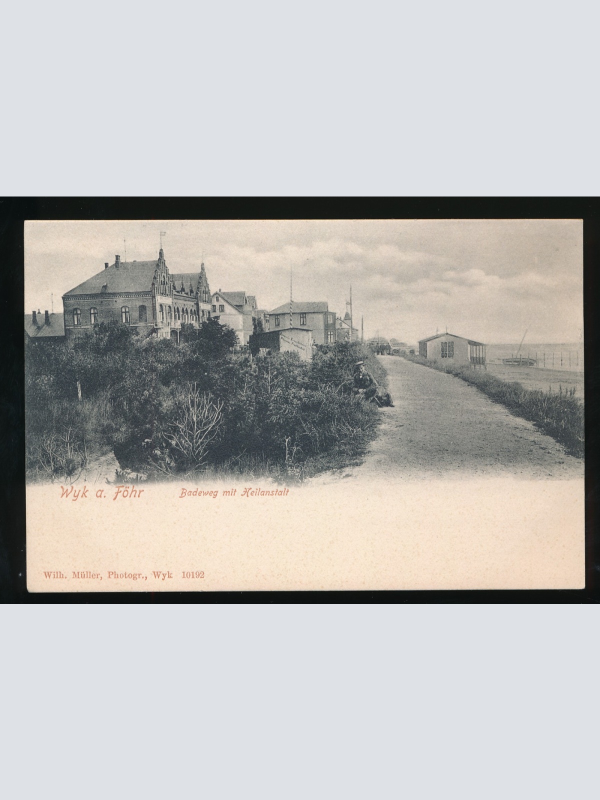 AK aus Wyk am Föhr, Badeweg mit Heilanstalt Schleswig-Hohlstein (145)