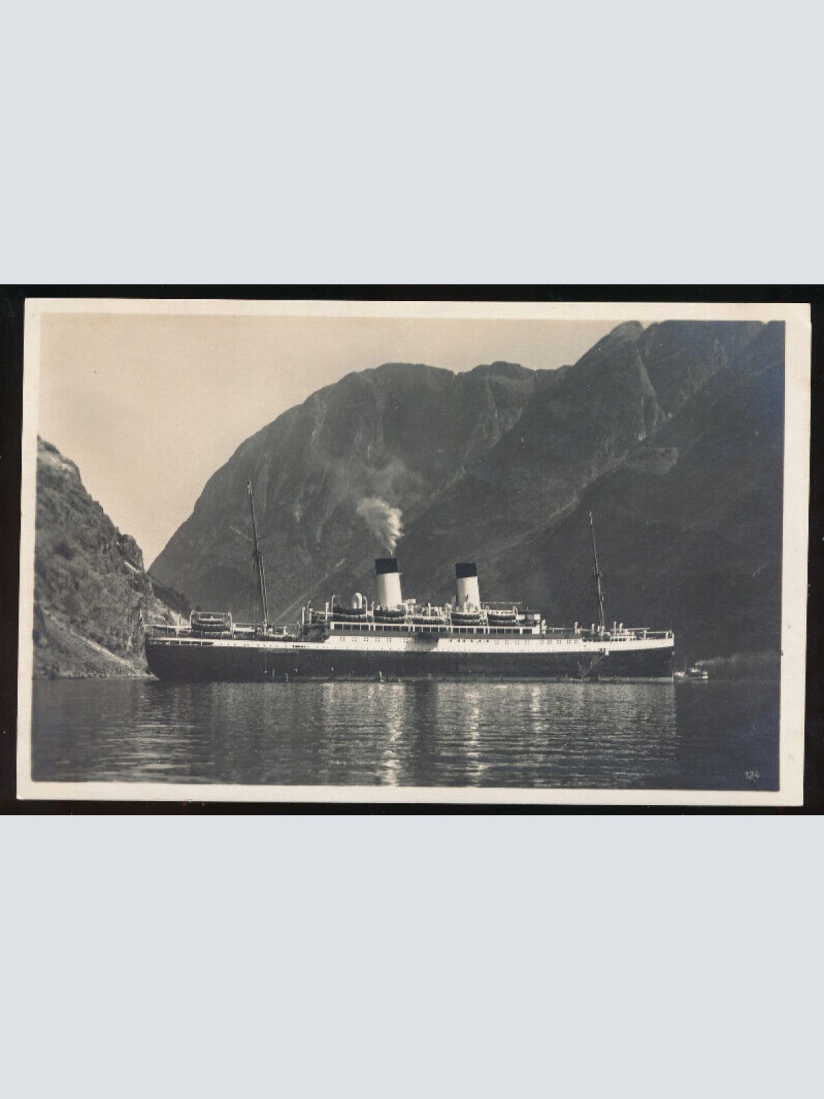 AK aus Maerofjord mit Dampfer Norwegen (934)