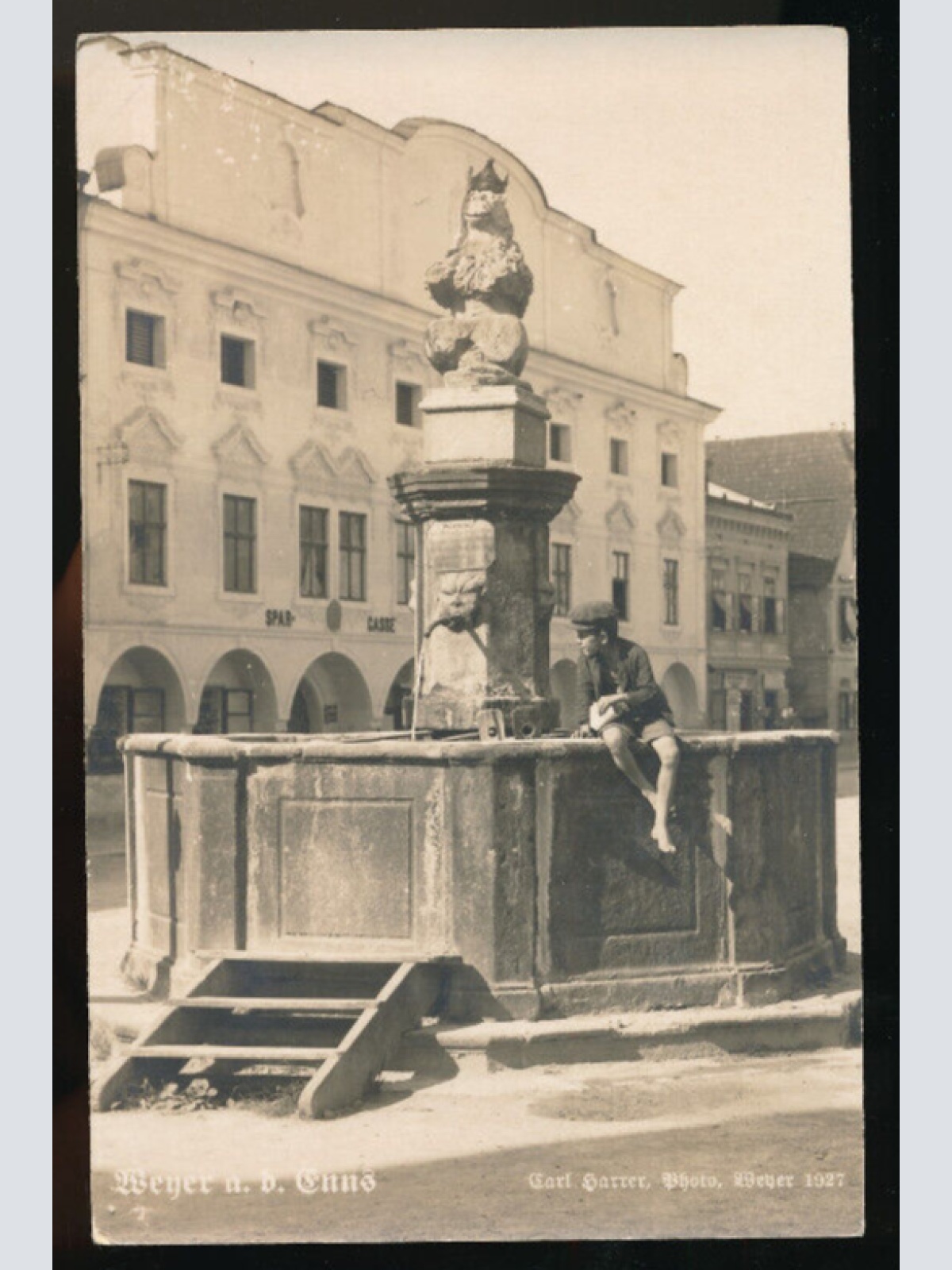 AK aus Weyer an der Enns Brunnen mit Kind Oberösterreich (1060)