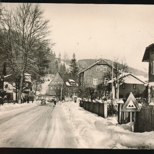 AK aus Kipsdorf Sachsen Straßenansicht im Winter (766)