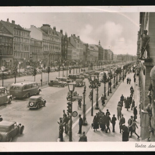 AK aus Berlin unter den Linden mit Oldtimer Alten Autos (1769)
