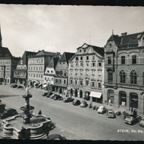 AK aus Steyr Stadtplatz mit Oldtimer Alten Autos Oberösterreich (1776)