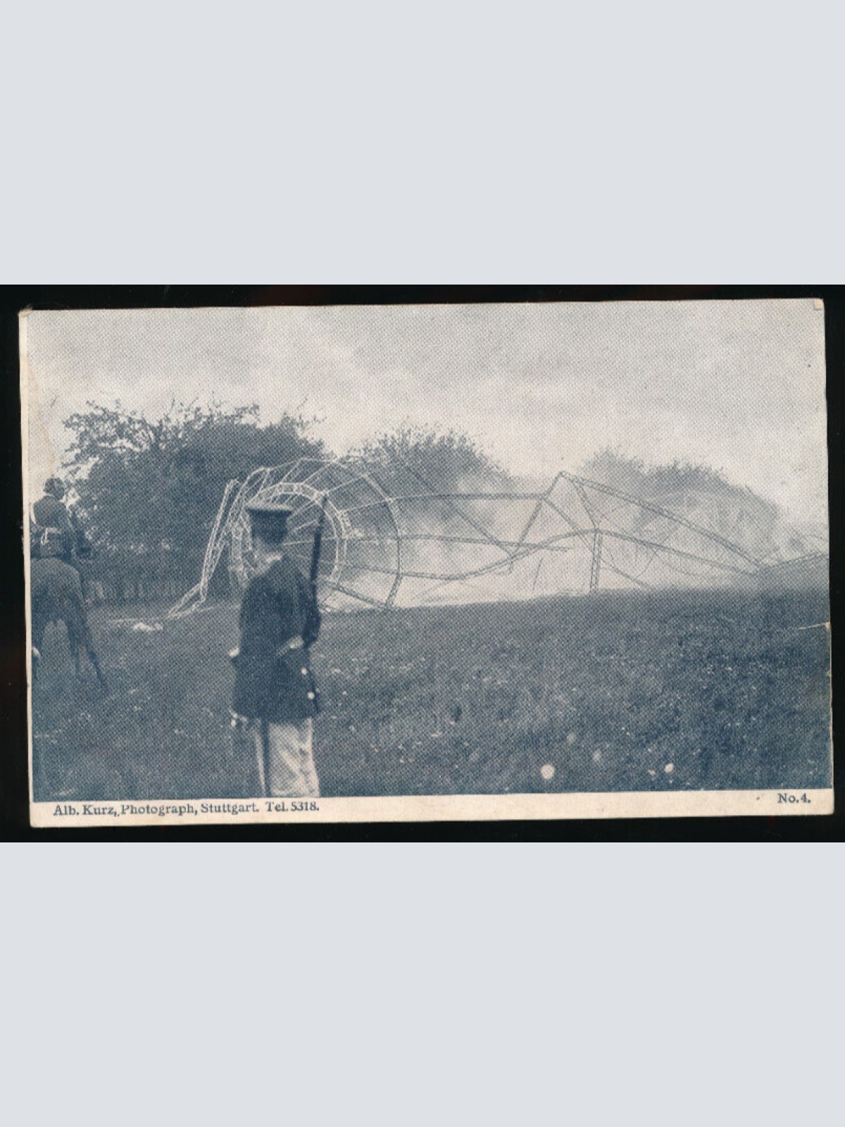 AK aus Stuttgart Zeppelin Absturtz Baden-Württemberg (2754)