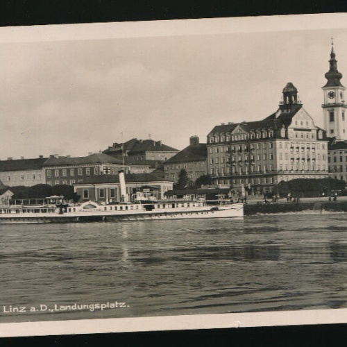 AK aus Linz an der Donau Landungsplatz mit Dampfer Oberösterreich (2785)