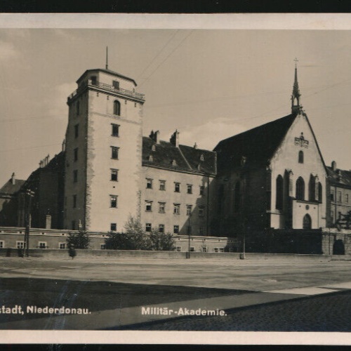 AK aus Wr.Neustadt Niederdonau Militär - Akademi Niederösterreich (3337)