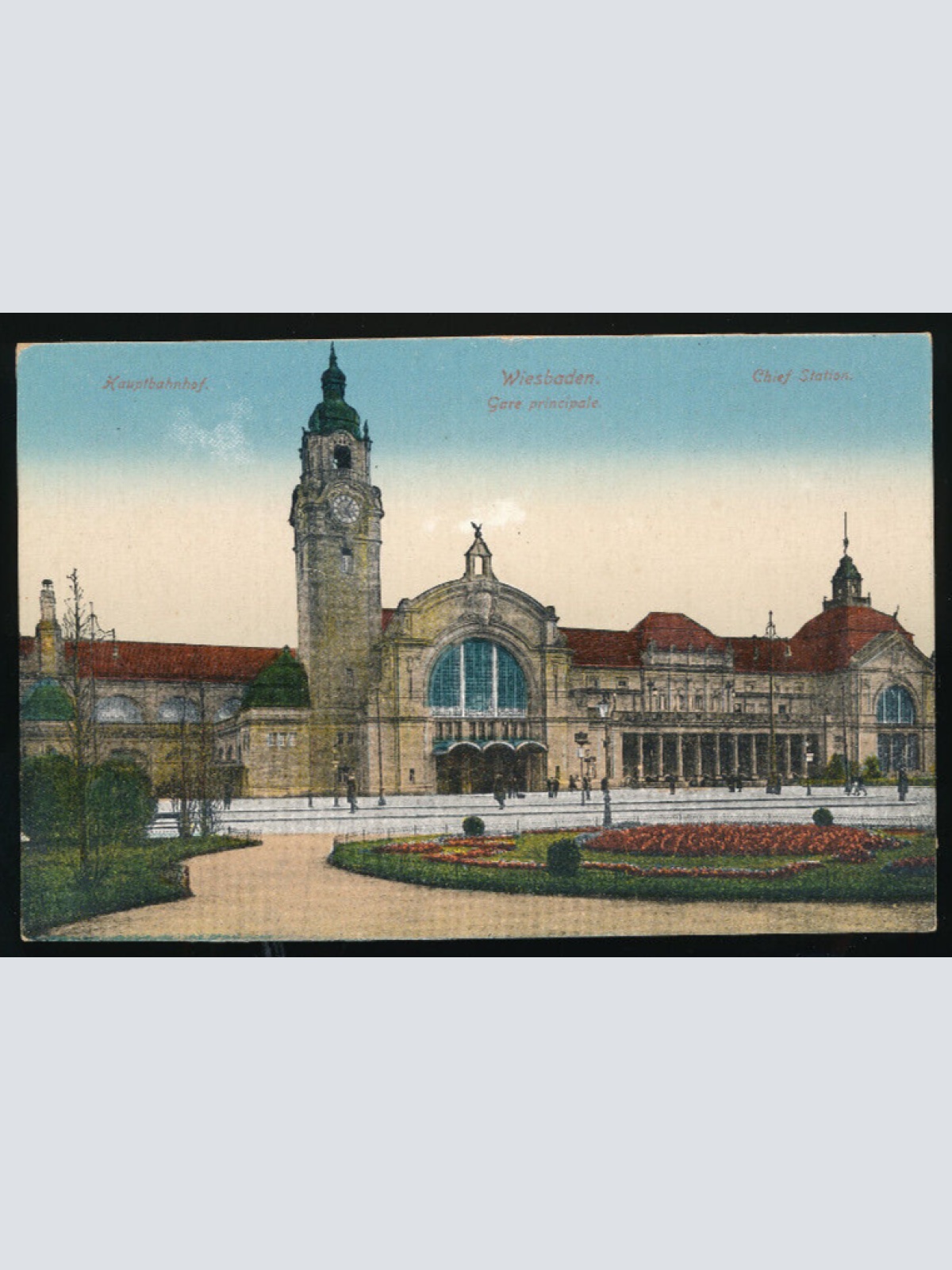 AK aus Wiesbaden Chief Station mit Hauptbahnhof Nordrheinwestalen (3863)