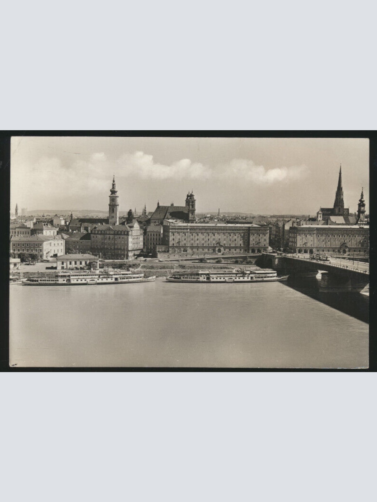 AK aus Linz an der Donau mit Dampfer Oberösterreich (4203)