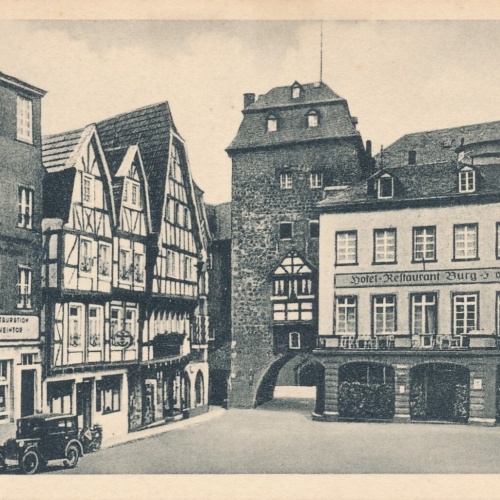 AK, Linz die Bunte Stadt am Rhein, Burgplatz mit Stadttor (S922)