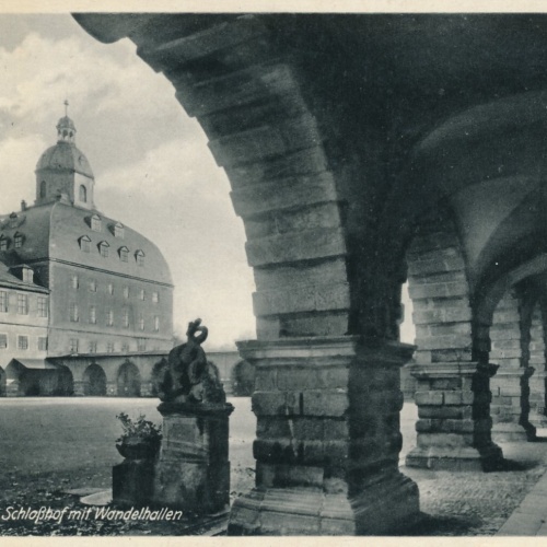 AK, Gotha, Schlosshof mit Wandelhallen, Thüringen (S1358)