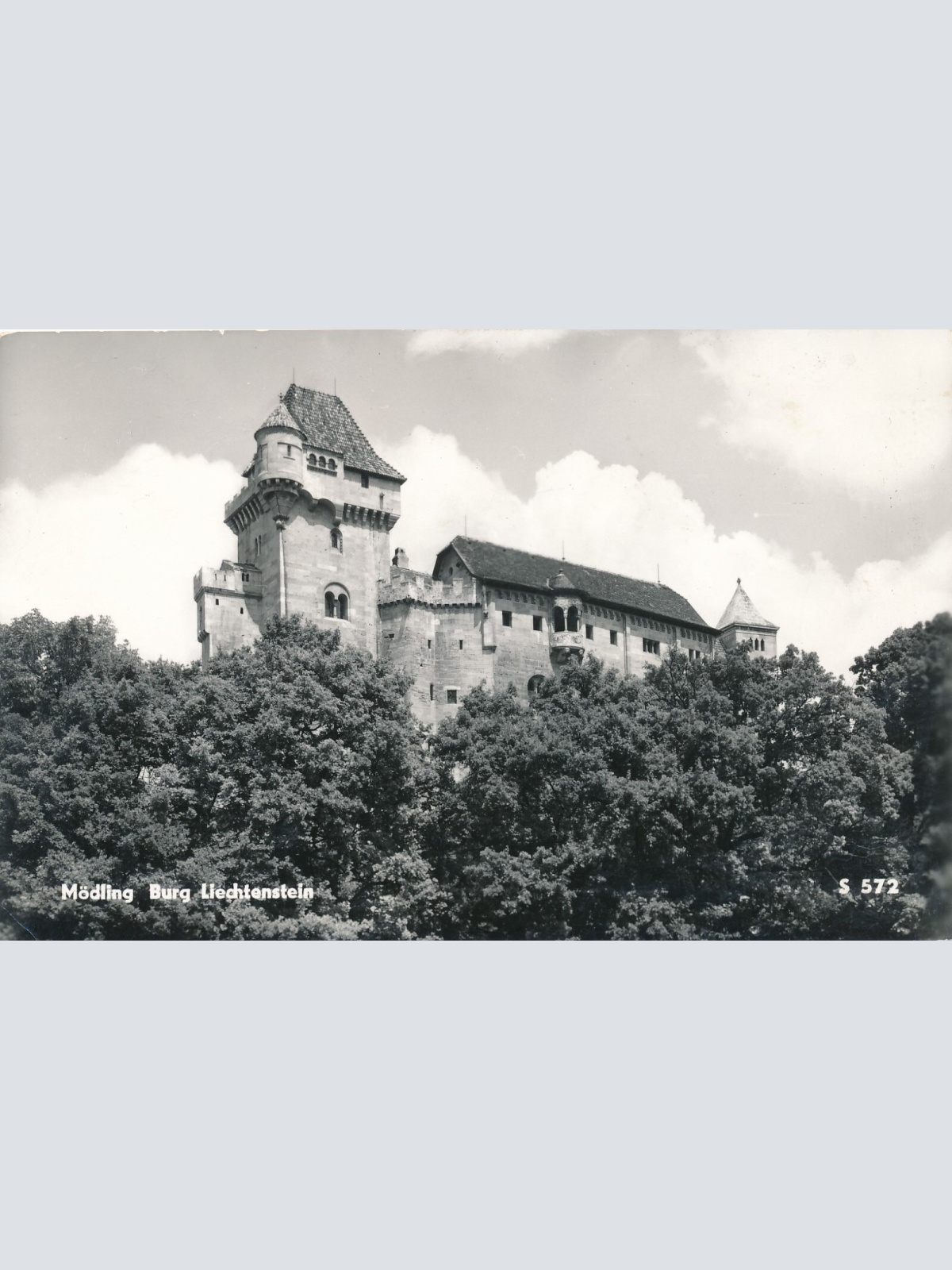 AK aus Mödling mit Burg Lichtenstein Niederösterreich (6872)