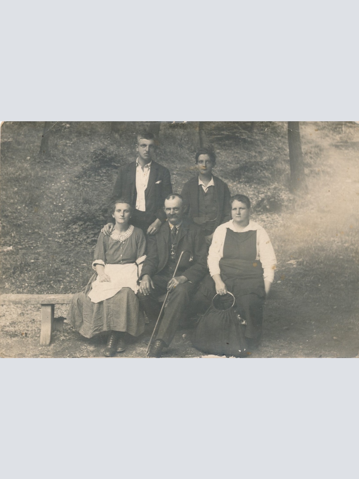 AK Annodazumals Foto einer Bauermfamilie (6857)