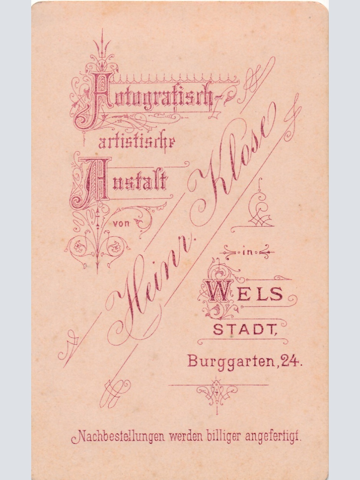 Hartkarton - Foto von einer Frau Fotografisches Atelier Wels Heinr. Klose (7248)