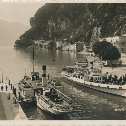 AK aus Riva ol Porto mit Dampfer Italien (7738)