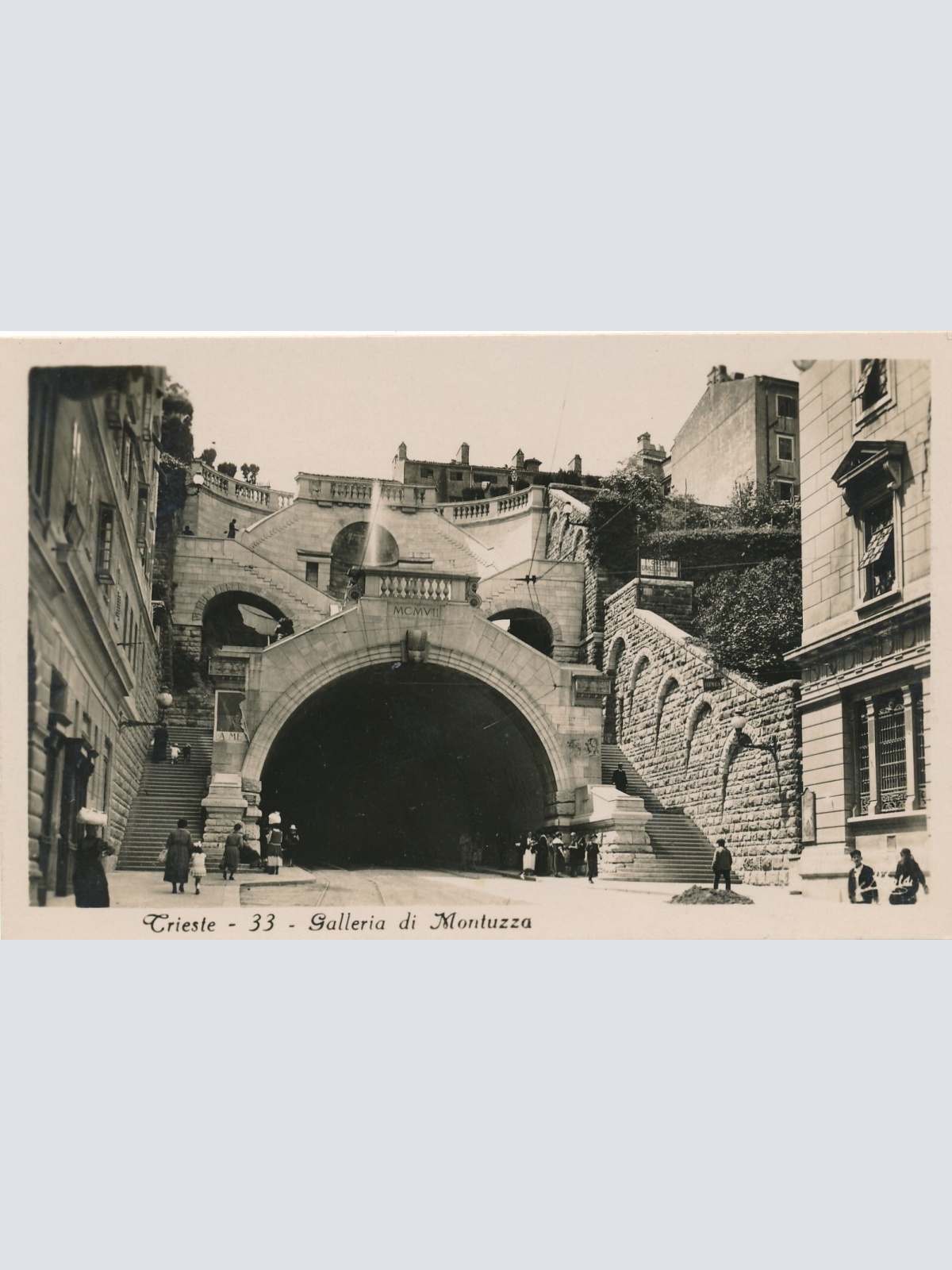 AK aus Trieste Galleria di Montuzza Italien (7734)