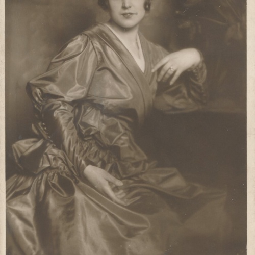 AK, Hella Moja (S2137)