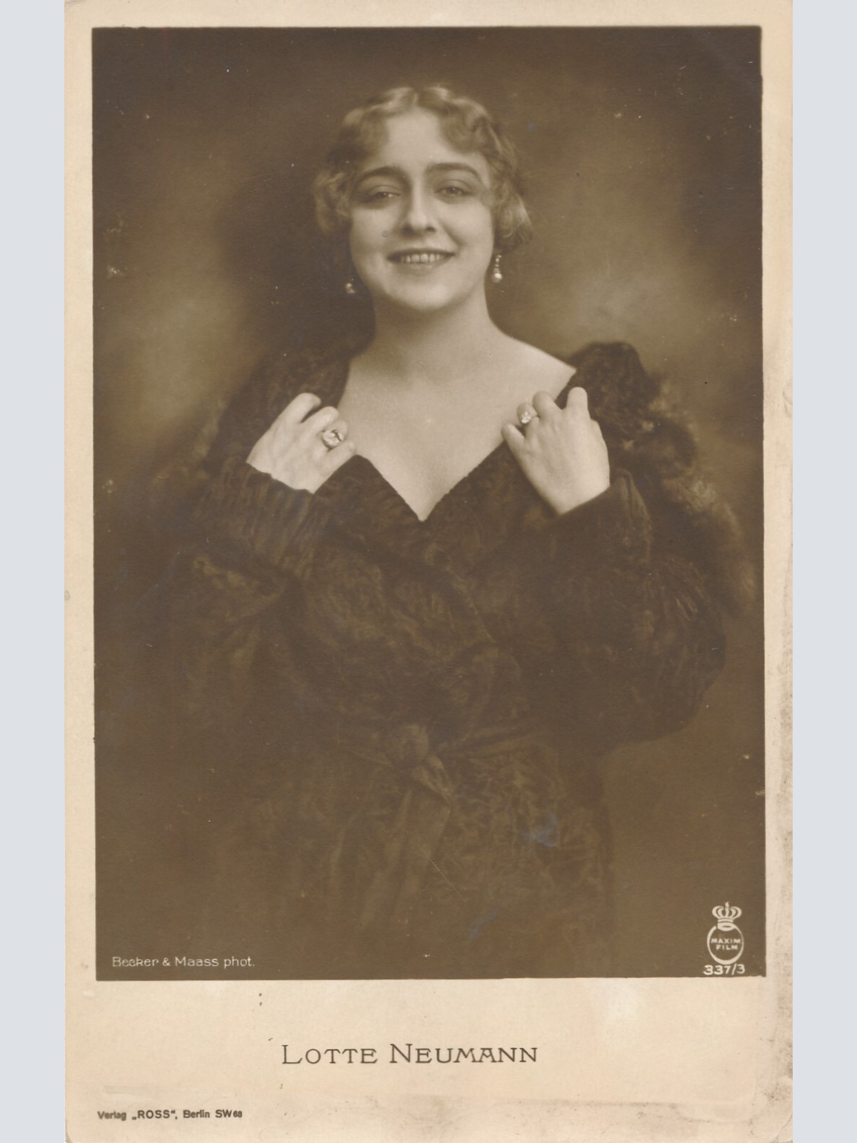 AK, Lotte Neumann (S2128)