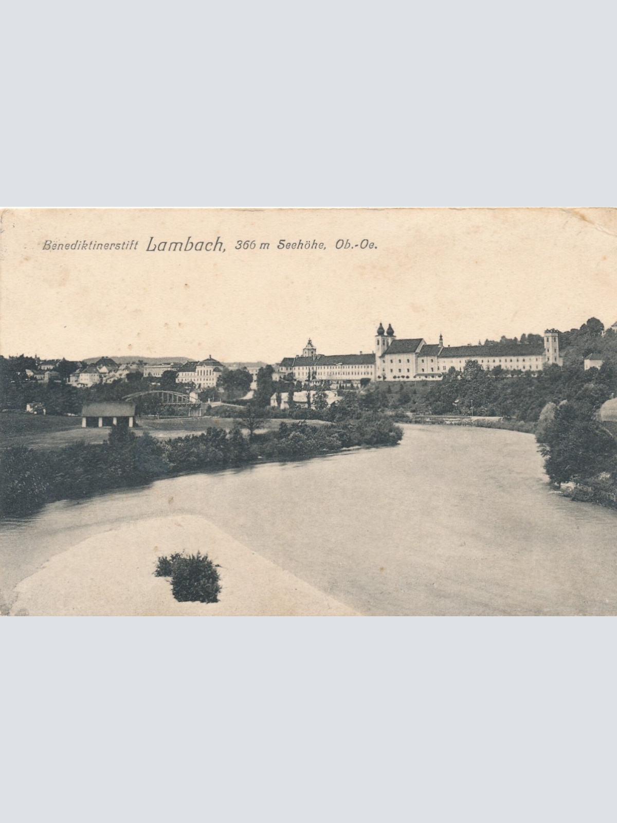 AK aus Lambach mit Benediktienerstfit Oberösterreich Ansichtskarte (8171)
