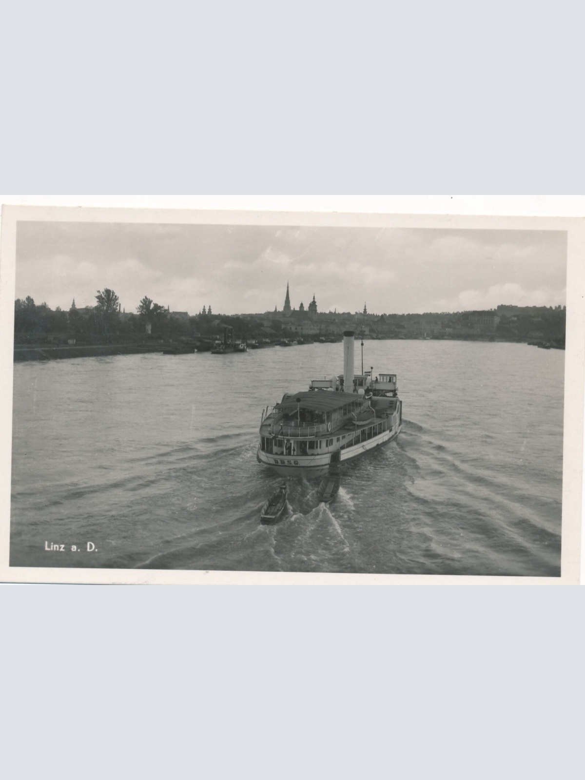 AK aus Linz an der Donau mit Dampfer Oberösterreich Ansichtskarte (8285)
