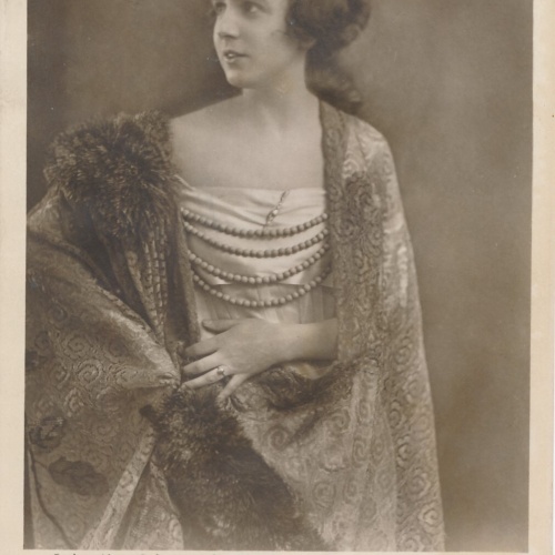 AK, Hella Moja (S2203)