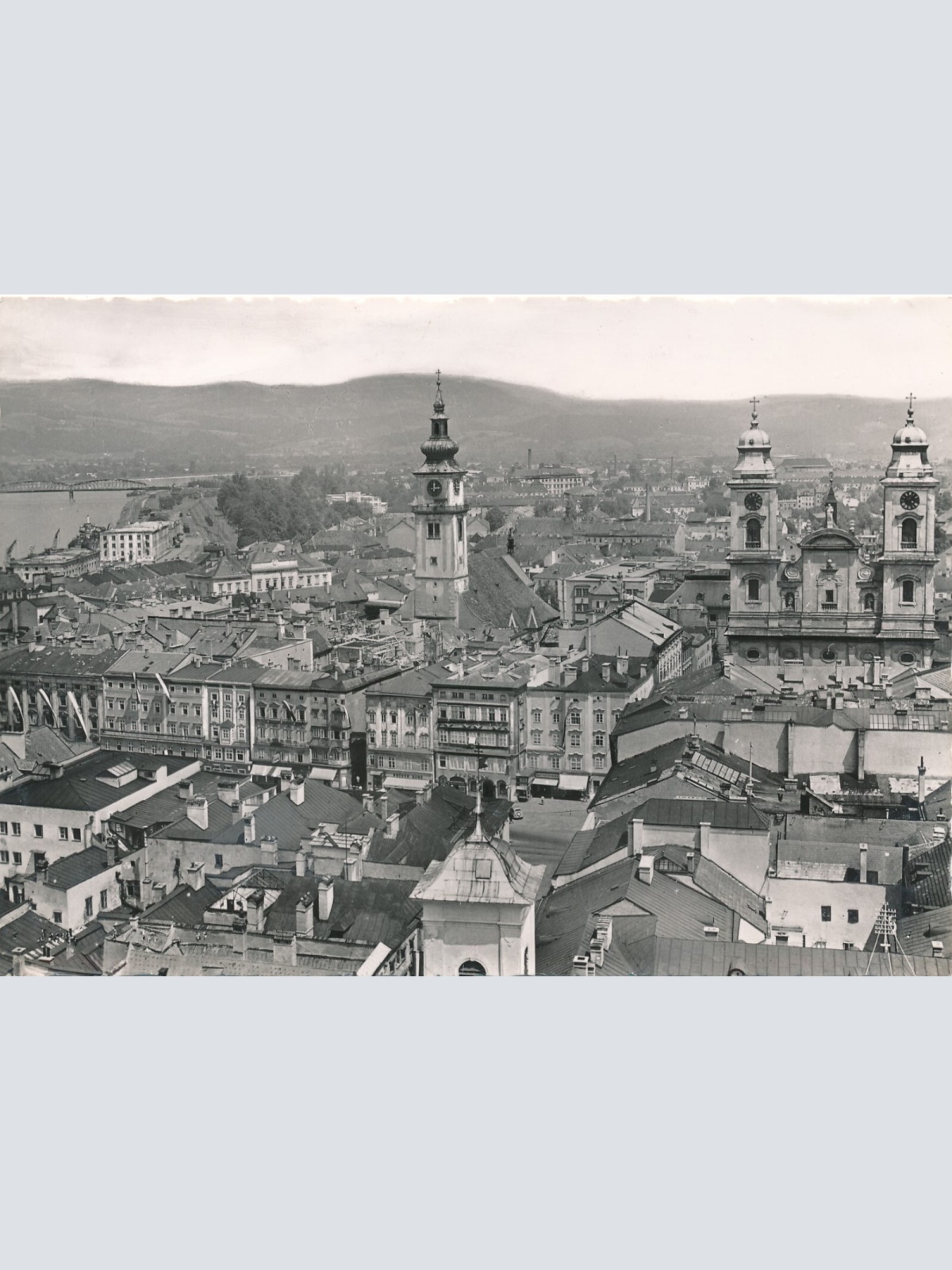 AK aus Linz an der Donau Oberösterr. Ansichtskarte (8997)