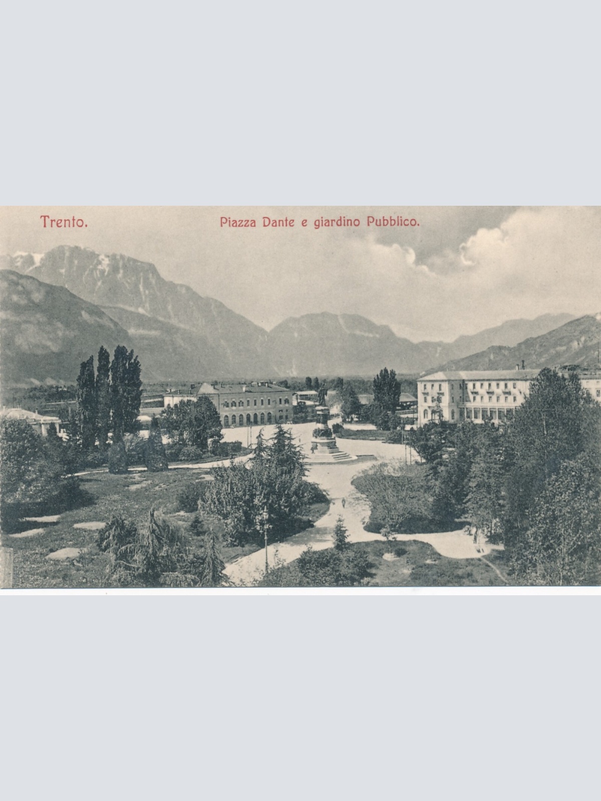 AK aus Trento Piazza Dante e giardino Pubblico Italien Ansichtskarte (9656)