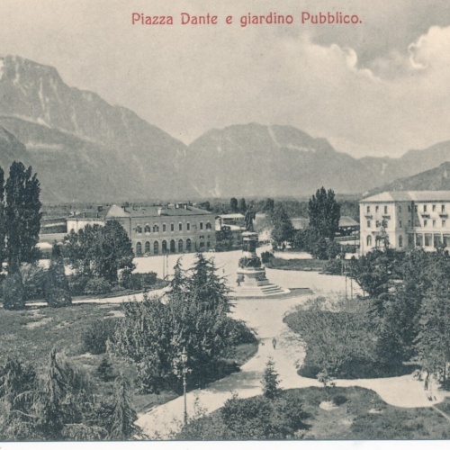AK aus Trento Piazza Dante e giardino Pubblico Italien Ansichtskarte (9656)