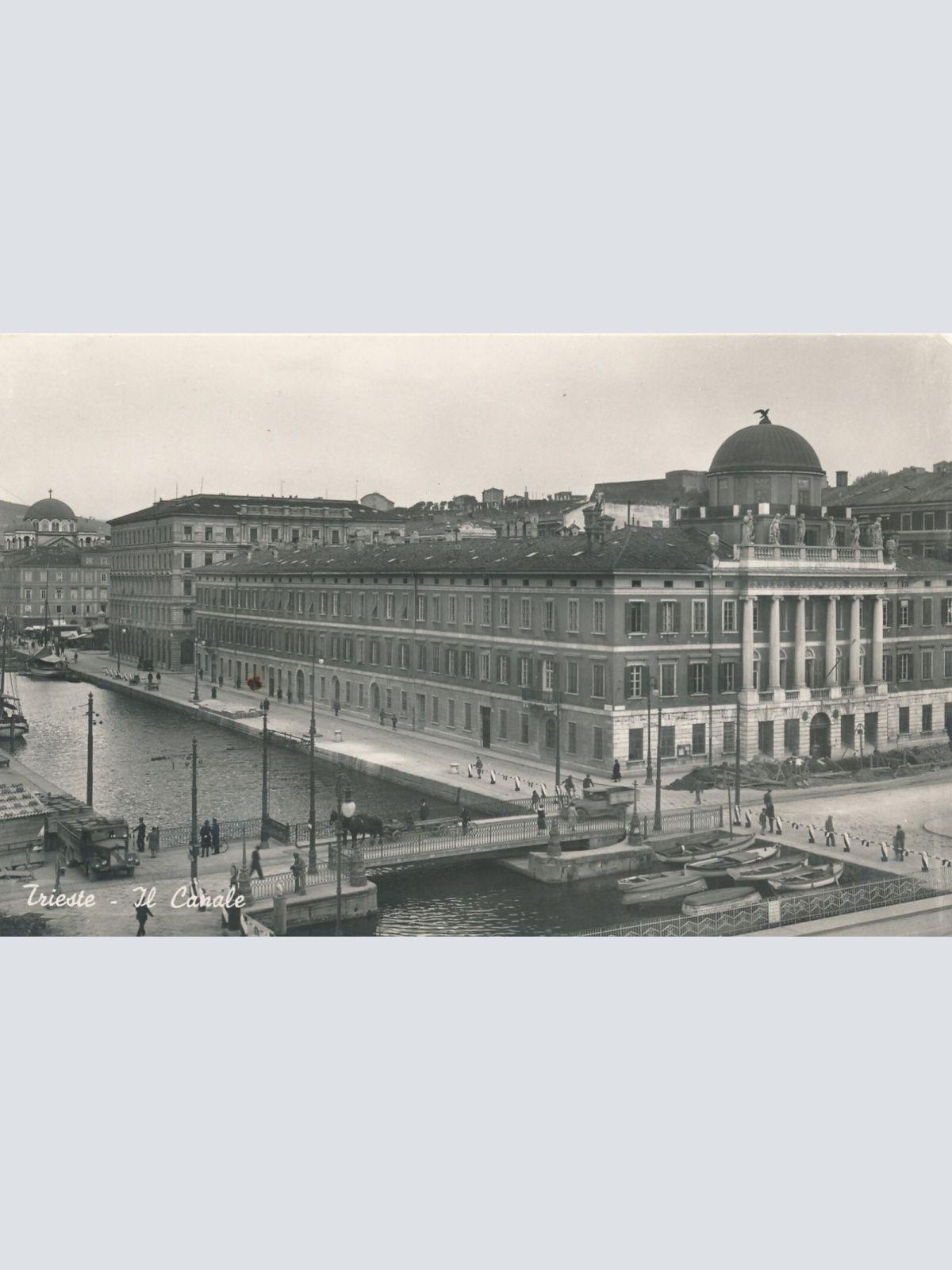 AK aus Trieste Italien Ansichtskarte (9660)