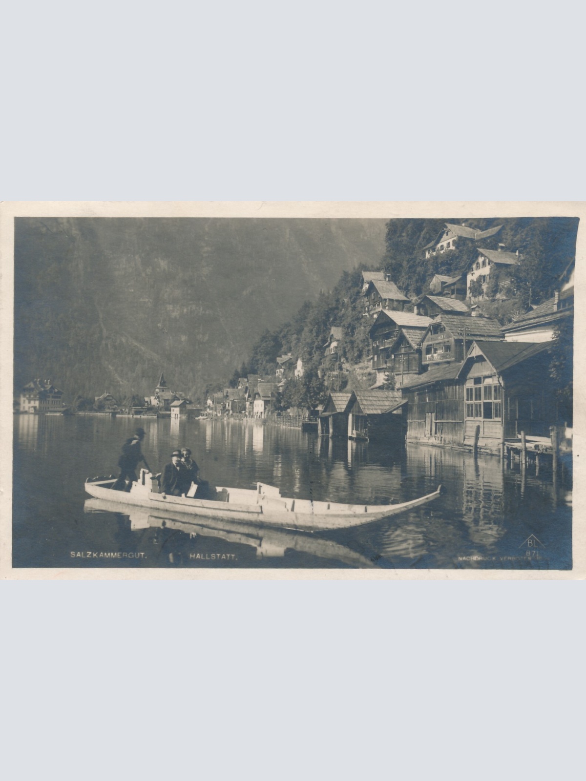 AK aus Hallstatt mit Boot Oberösterreich Ansichtskarte (10279)