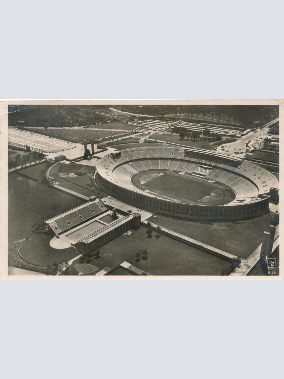 AK aus Berlin mit Olympia Stadion (10251)