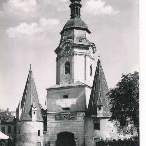 AK aus Krems mit Steiner Tor Niederösterreich Ansichtskarte (11627)