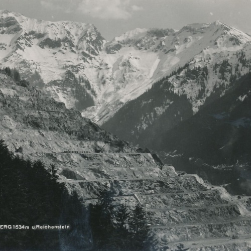 AK aus Eisenerz mit Erzberg Steiermark Ansichtskarte (12437)