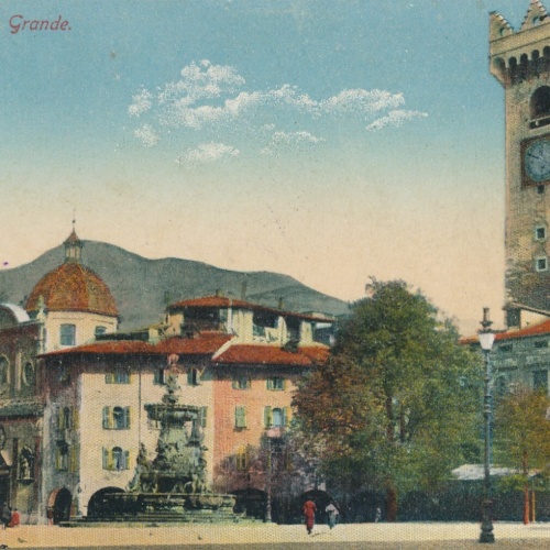 AK aus Trento Piazza Grande Italien Ansichtskarte (12579)