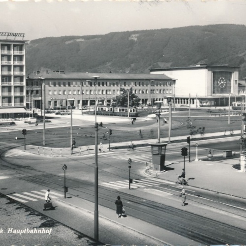 AK aus Graz Hauptbahnhof mit Hotel Daniel Steiermark Ansichtskarte (13815)