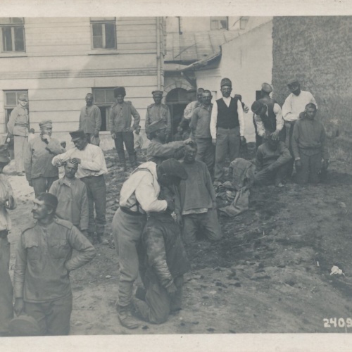 AK die Toilette der Russen nach der Gefangennahme Ansichtskarte (14019)