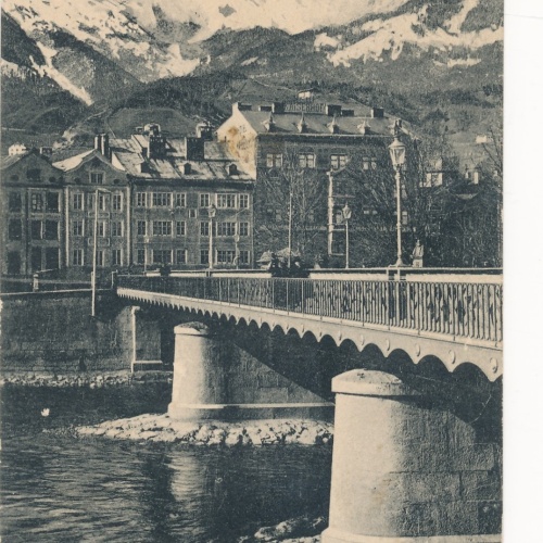 AK aus Innsbruck Jnnbrücke mit Gebirgskette Tirol Ansichtskarte (14177)