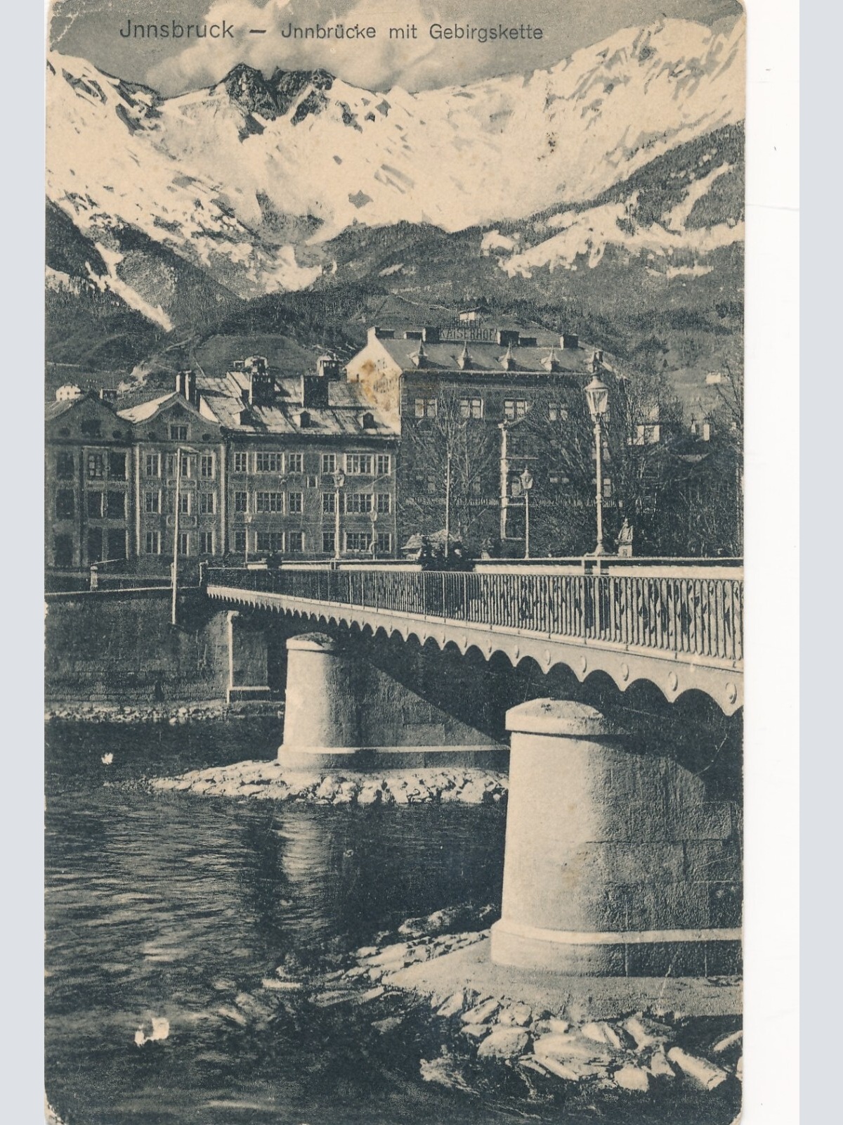 AK aus Innsbruck Jnnbrücke mit Gebirgskette Tirol Ansichtskarte (14177)