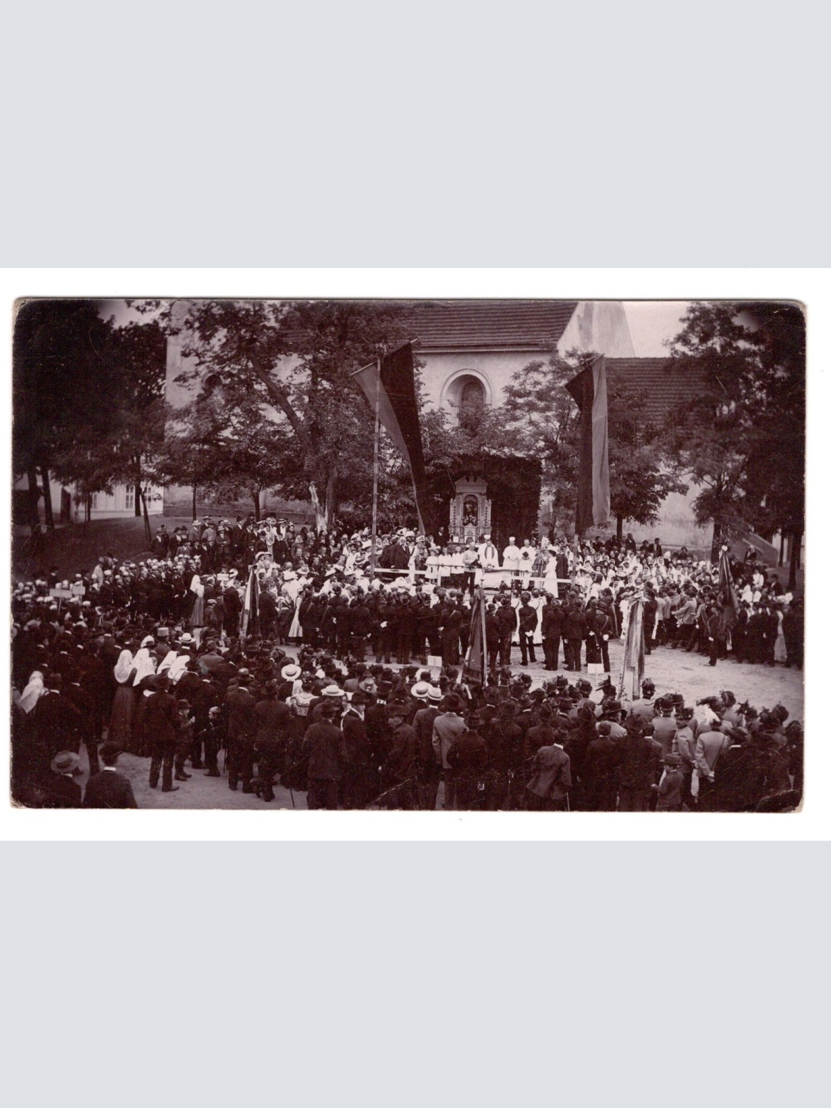 AK, Menschenmenge, Pfarrer, Priester, Prozession , Ansichtskarte (S5060)