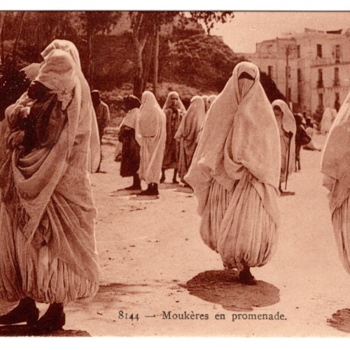 AK, Moukeres en promenade, Ansichtskarte (S6600)