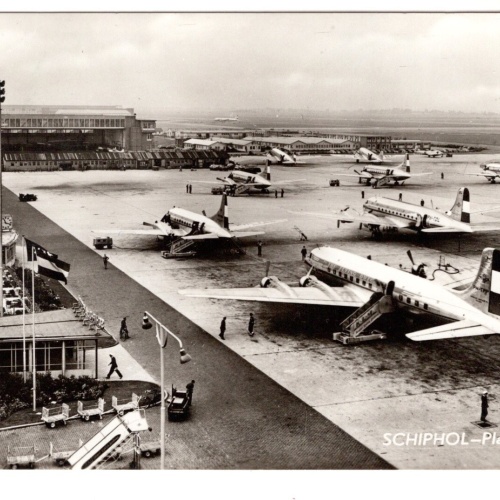 AK, Schiphol-Platform, Niederlande, Ansichtskarte (S7256)