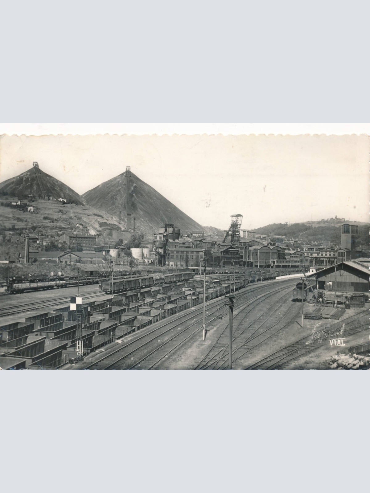 AK aus Saint Etienne mit Bahnhof Ansichtskarte (14517)