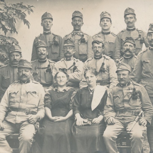 AK Soldaten mit mit Frauen Militaria (14744)