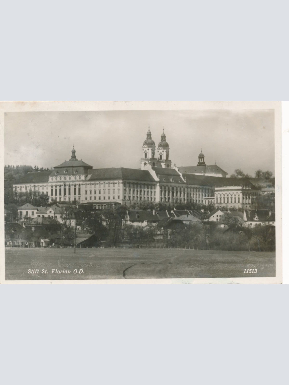 AK aus St. Florian mit Stift Oberösterreich Ansichtskarte (15120)