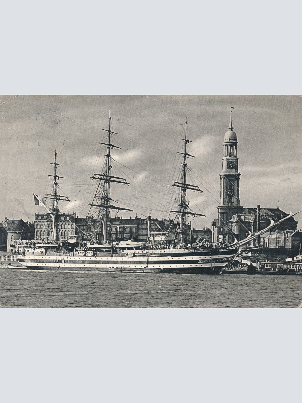 AK aus Hamburg mit Segelschiff  Ansichtskarte (15956)