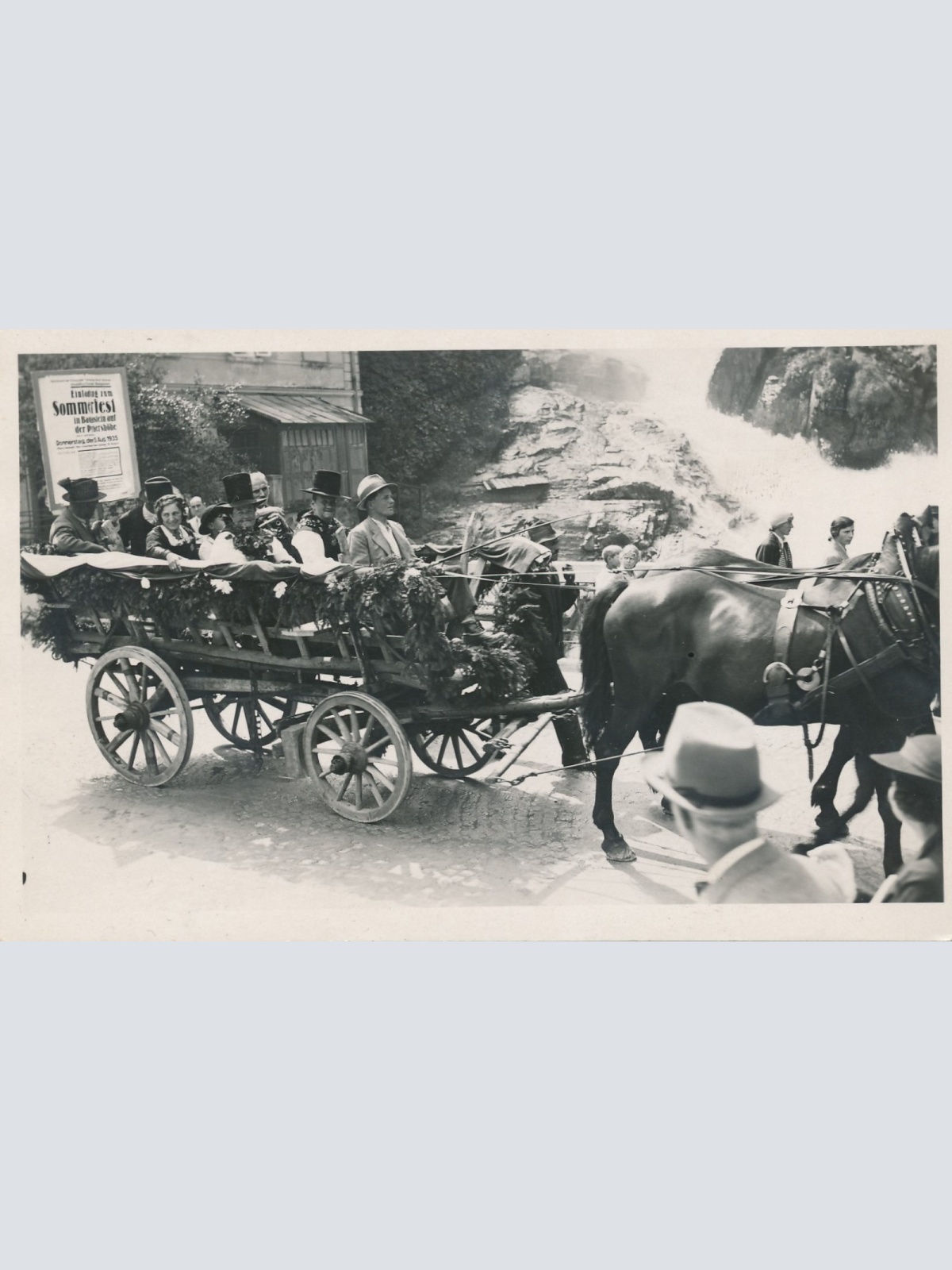 AK Annodazumals Menschen in der Kutsche Ansichtskarte (15873)