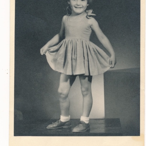 AK Annodazumals von einem kleinen Mädchen Ansichtskarte (15768)