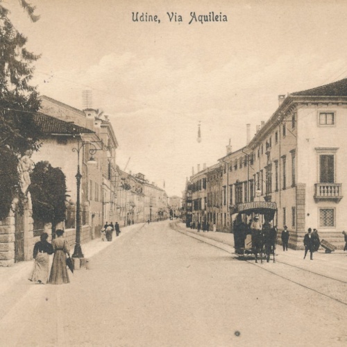 AK aus Udine Via Aquillei Italien Ansichtskarte (16383)