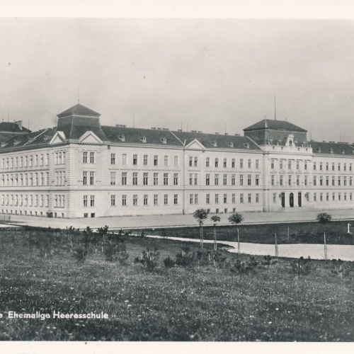 AK aus Enns Heeresschule Oberösterreich Ansichtskarte (16696)