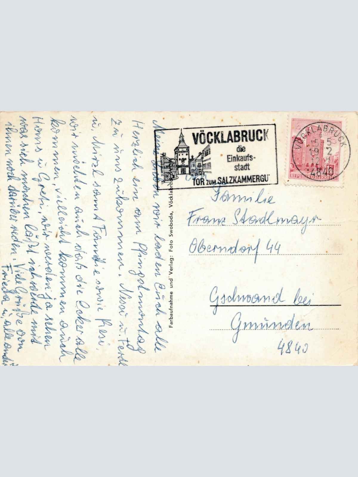 AK aus Vöcklabruck Stadtplatz mit Oldtimer Oberösterreich Ansichtskarte (16675)